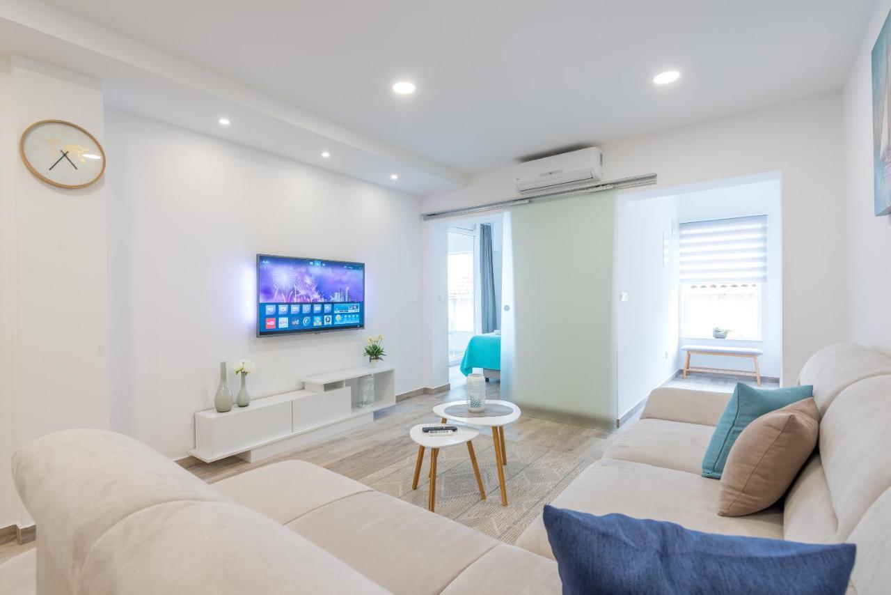 Tophill Deluxe دوبروفينك المظهر الخارجي الصورة