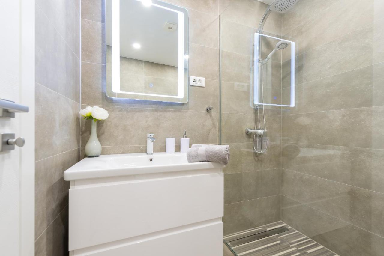 Tophill Deluxe دوبروفينك المظهر الخارجي الصورة